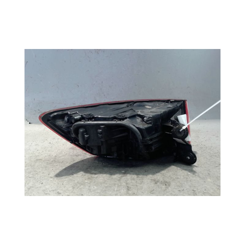 FEU ARRIERE DROIT AUDI A4