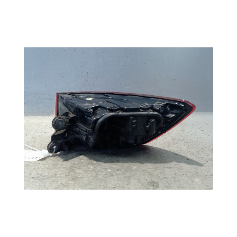 FEU ARRIERE GAUCHE  AUDI A4