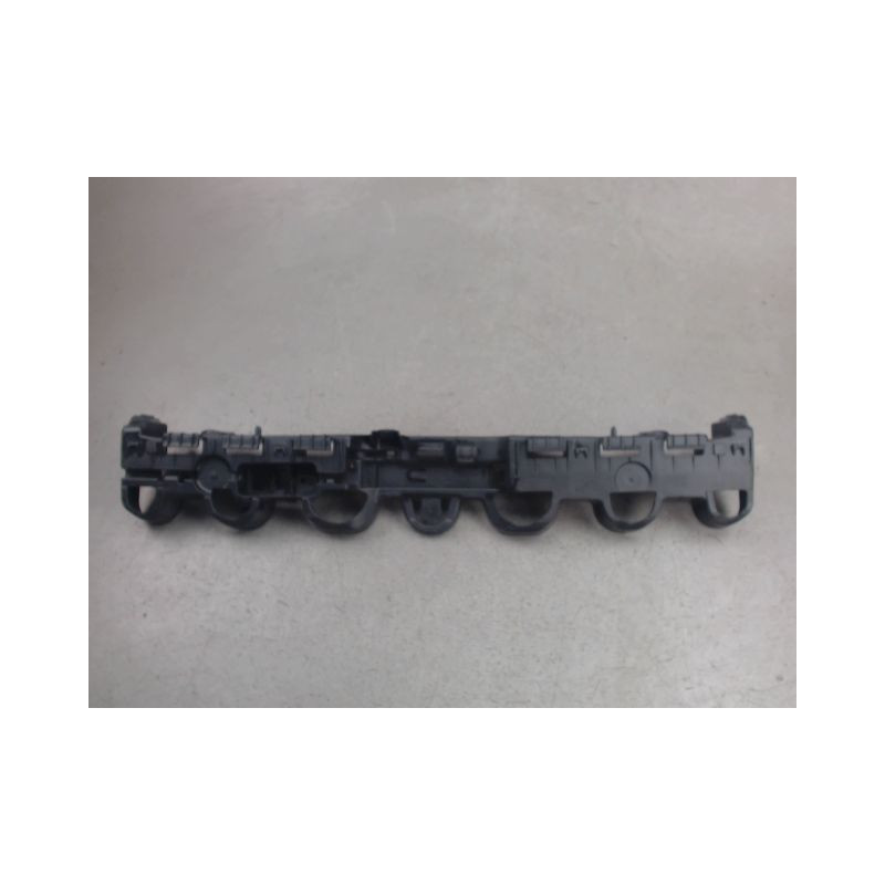 SUPPORT CENTRAL PARE-CHOC ARRIERE  RENAULT CLIO
