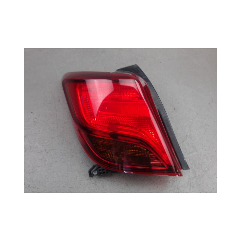 FEU ARRIERE GAUCHE  TOYOTA YARIS