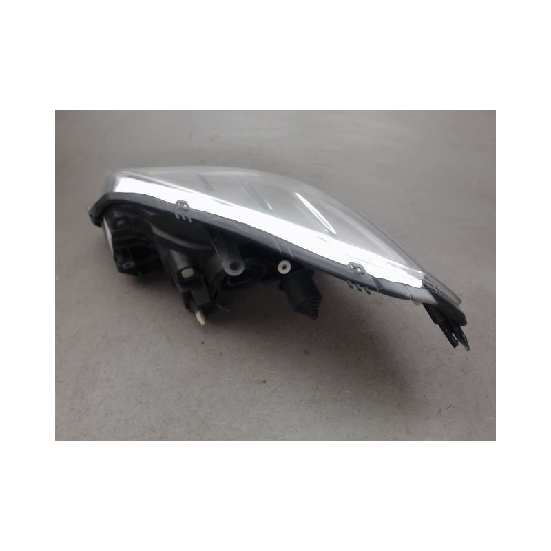 PHARE DROIT DACIA SANDERO