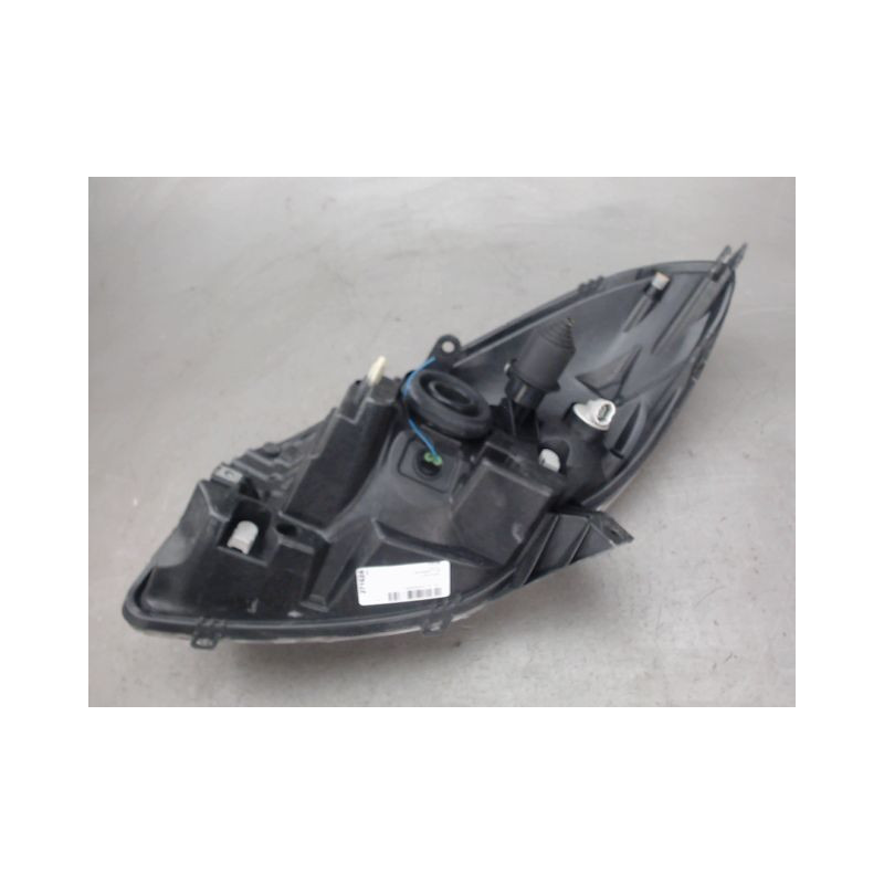 PHARE DROIT DACIA SANDERO
