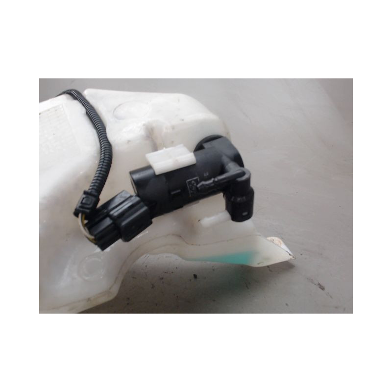 RESERVOIR LAVE-GLACE AVANT FORD KUGA