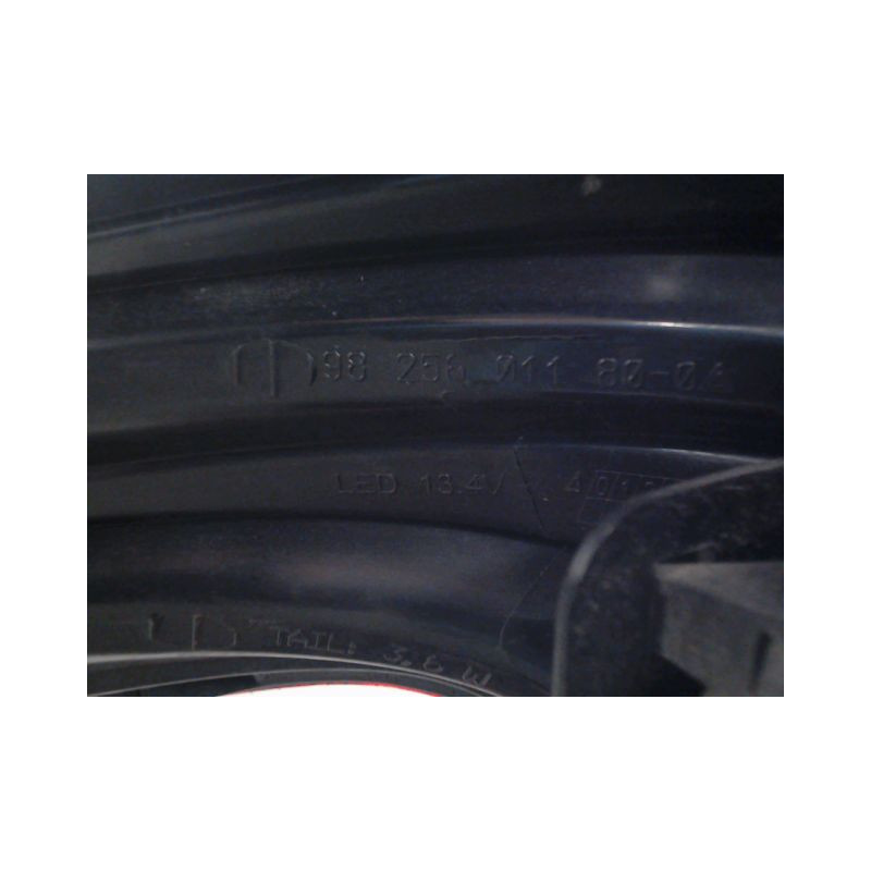 FEU ARRIERE DROIT PEUGEOT 208