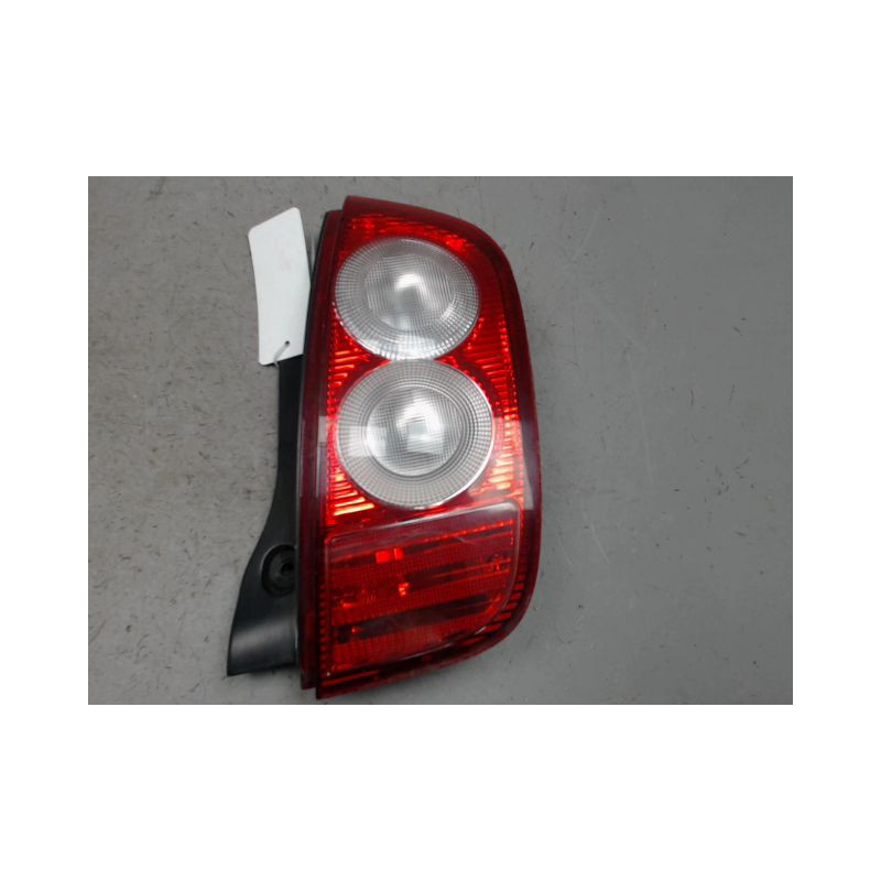 FEU ARRIERE DROIT NISSAN MICRA