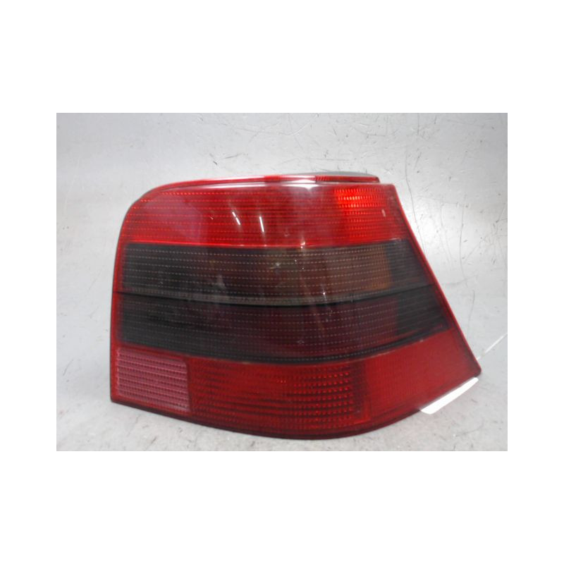FEU ARRIERE DROIT VOLKSWAGEN GOLF IV 98-2004