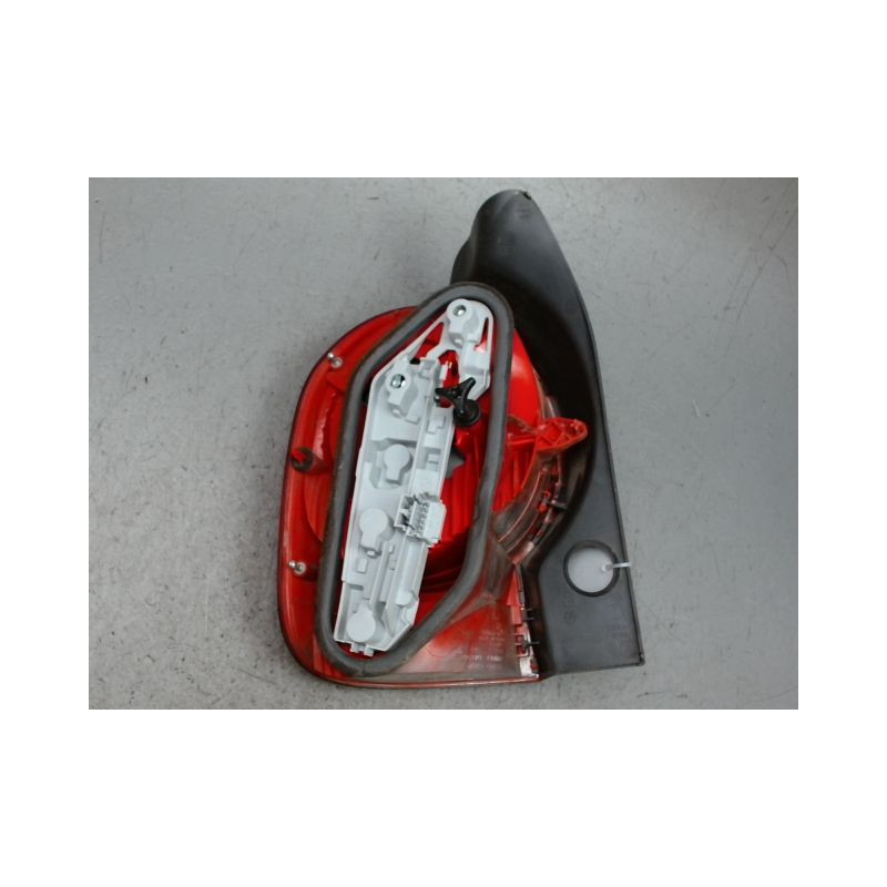 FEU ARRIERE DROIT RENAULT MODUS 2004-2007