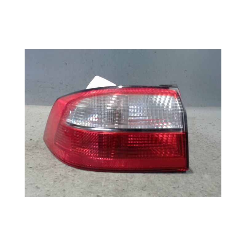 FEU ARRIERE GAUCHE  RENAULT LAGUNA II 00-2005