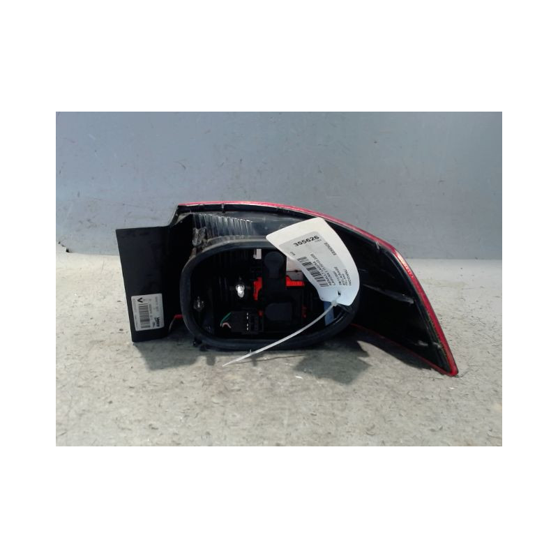 FEU ARRIERE GAUCHE  RENAULT LAGUNA II 00-2005