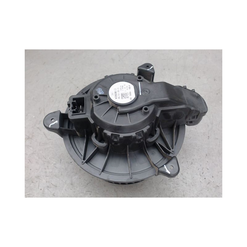 MOTEUR VENTILATEUR CHAUFFAGE FORD FIESTA