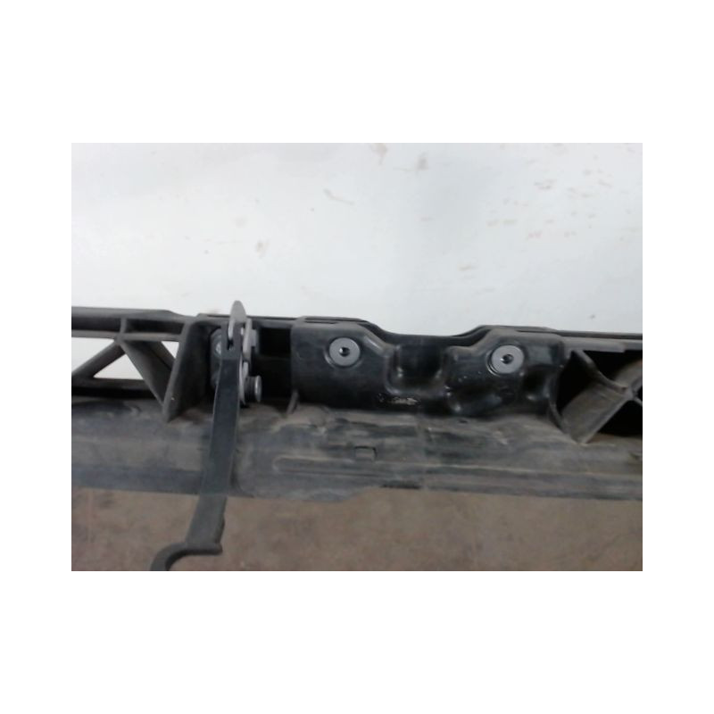 TRAVERSE SUPERIEURE ARMATURE AVANT PEUGEOT 308