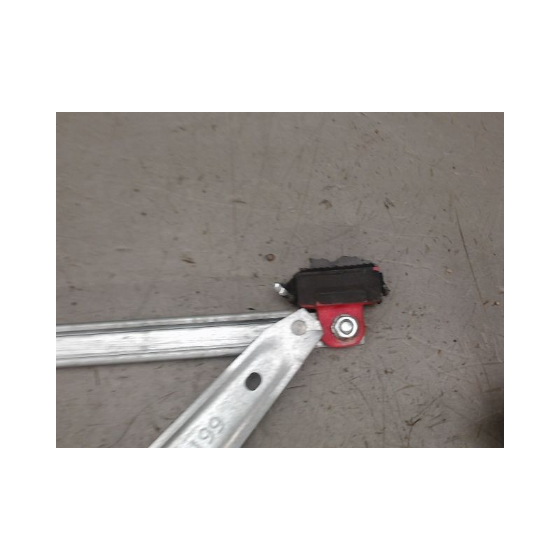 MECANISME LEVE-GLACE AVANT GAUCHE TOYOTA YARIS