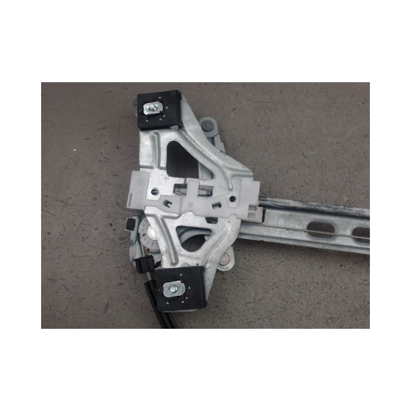 MECANISME LEVE-GLACE AVANT GAUCHE PEUGEOT 108