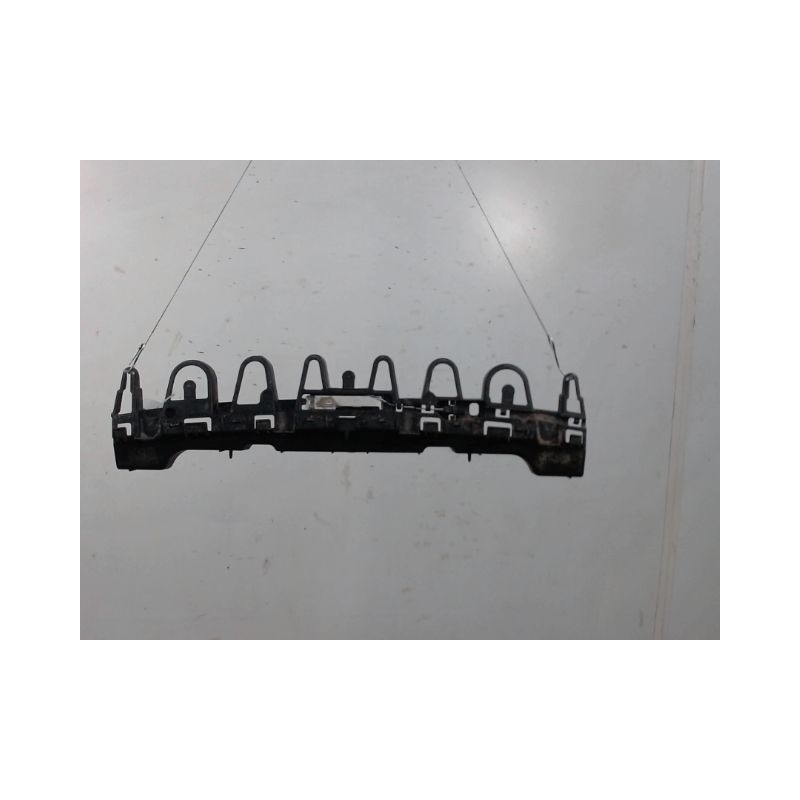 SUPPORT CENTRAL PARE-CHOC ARRIERE  RENAULT CLIO
