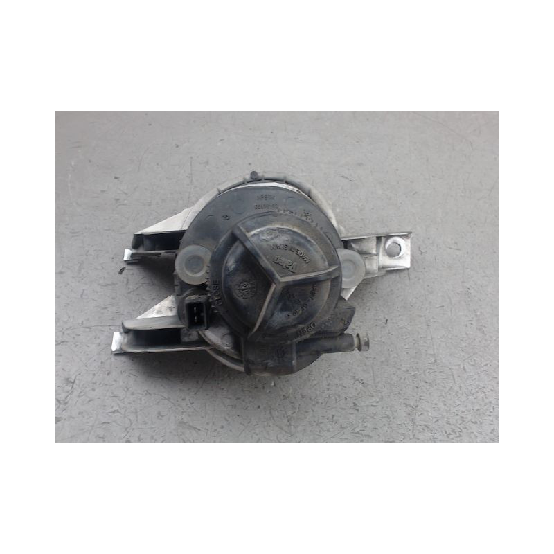 PHARE ANTIBROUILLARD AVANT GAUCHE PEUGEOT 206