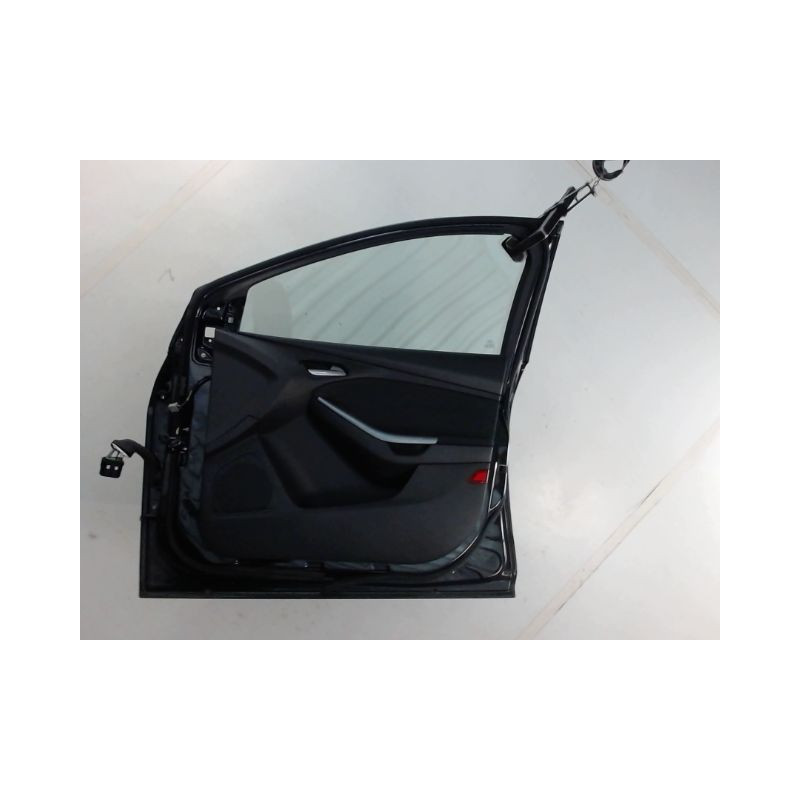 PORTE AVANT DROIT FORD FOCUS