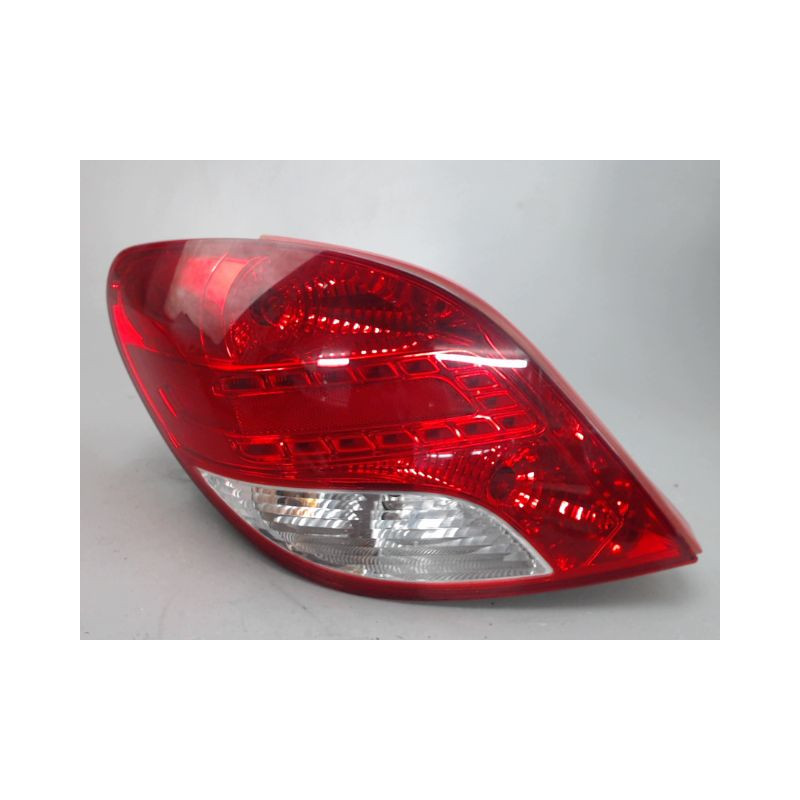 FEU ARRIERE GAUCHE  PEUGEOT 207