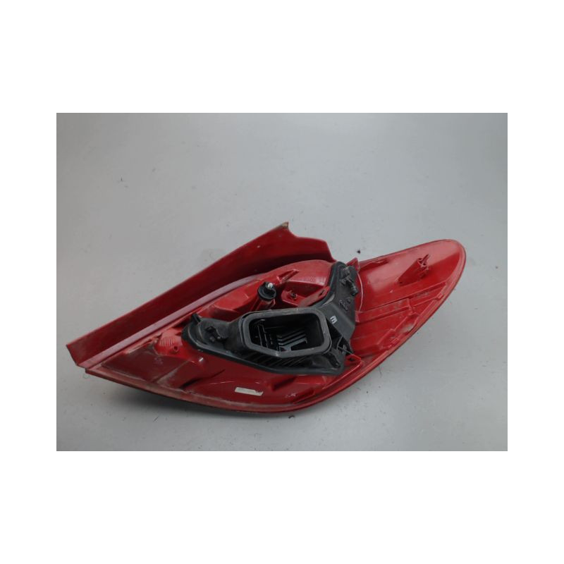FEU ARRIERE GAUCHE  PEUGEOT 207