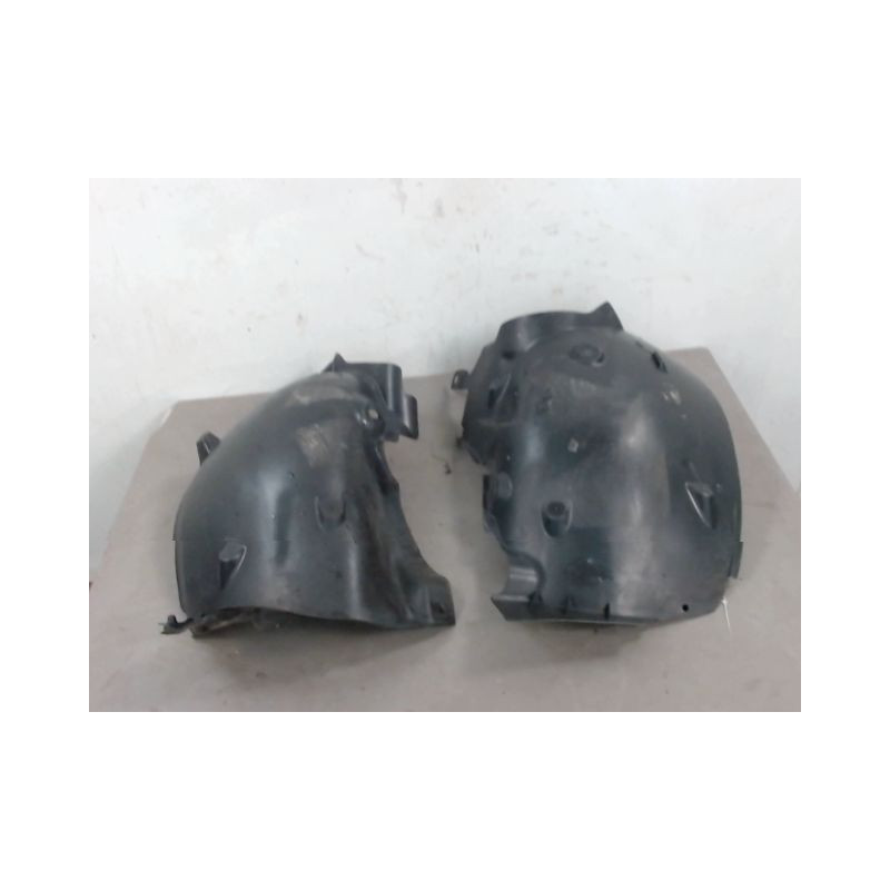 PARE-BOUE AVANT DROIT RENAULT MODUS