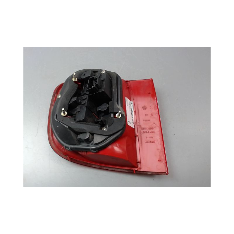 FEU ARRIERE DROIT FIAT MULTIPLA 2004-