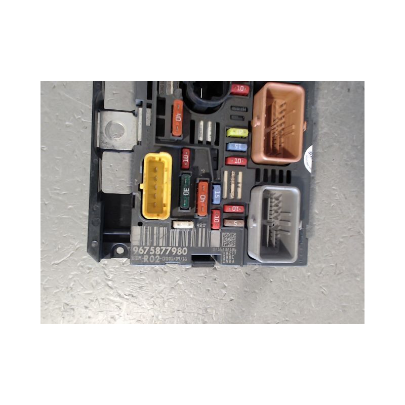 BOITE A FUSIBLES PEUGEOT 3008 BREAK I Phase 1 2009-2013