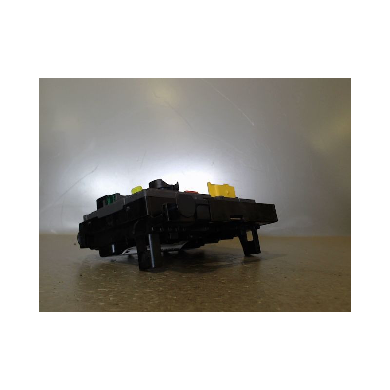 BOITE A FUSIBLES PEUGEOT 3008 BREAK I Phase 1 2009-2013