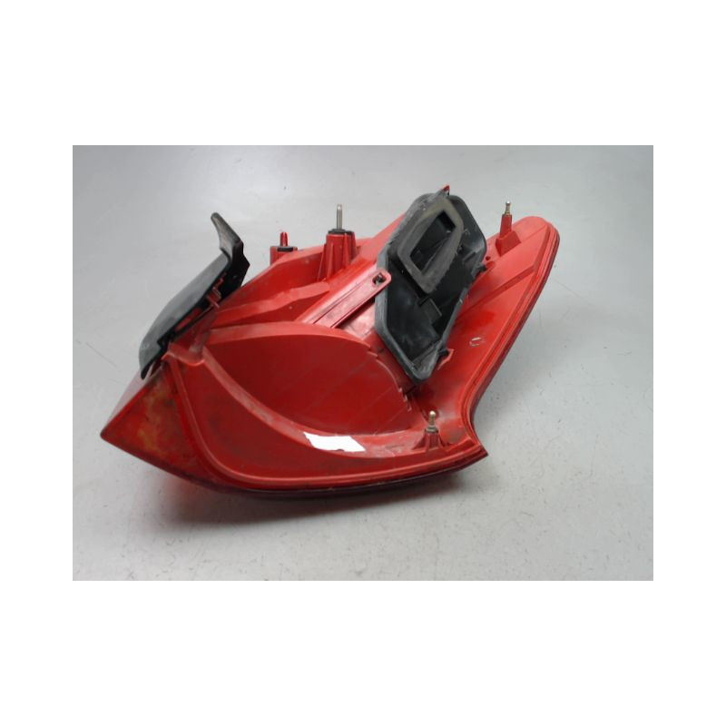 FEU ARRIERE GAUCHE  PEUGEOT 407 SW Phase 1 2004-2008