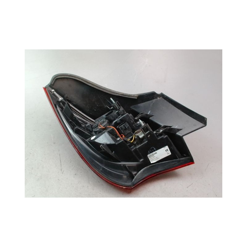 FEU ARRIERE DROIT OPEL ASTRA GTC 2007-