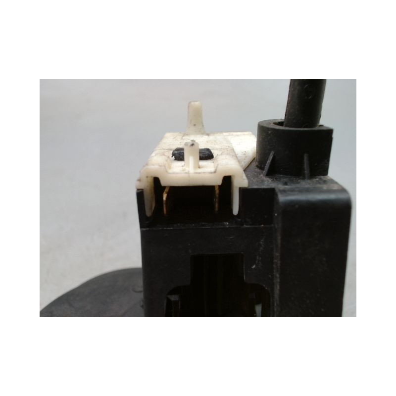 SYSTEME CONDAMNATION AVANT DROIT RENAULT CLIO II Phase 2 2001-2006