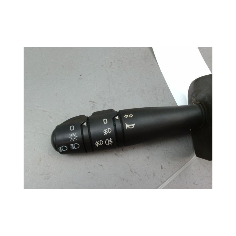 COMMANDE ECLAIRAGE DACIA SANDERO I 2008-2012