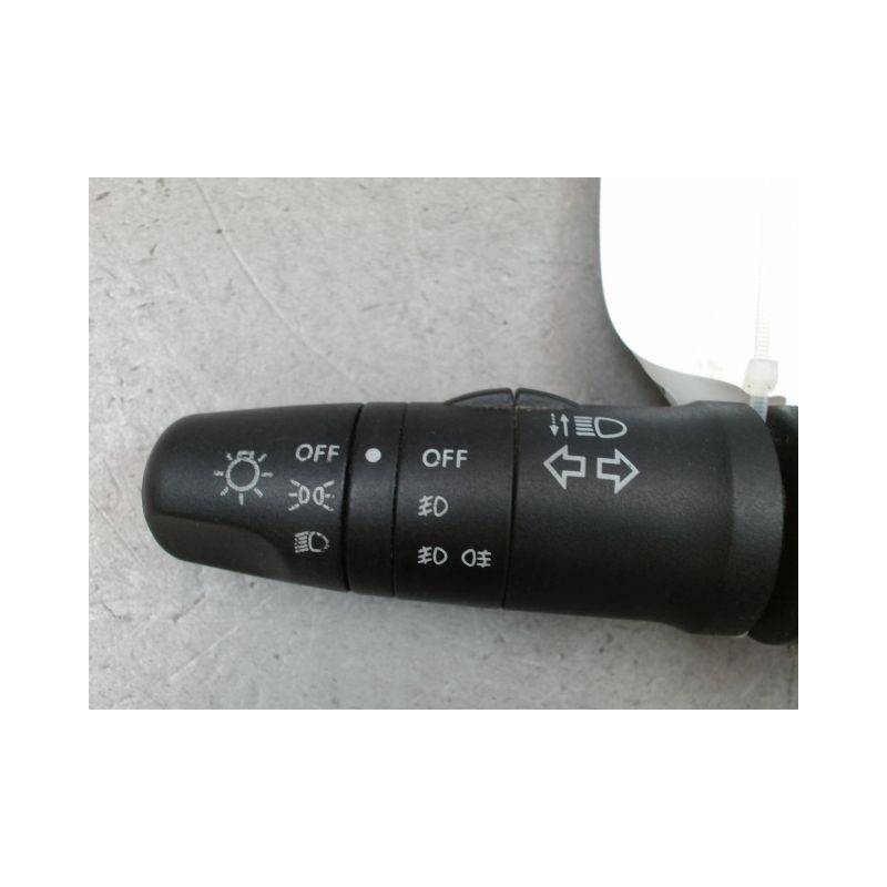 COMMANDE ECLAIRAGE NISSAN ALMERA TINO MONOSP. Phase 2 2003-2006