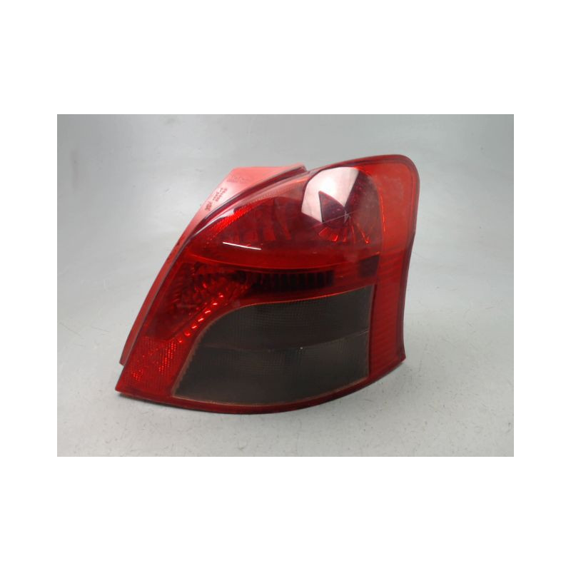FEU ARRIERE DROIT TOYOTA YARIS II Phase 1 2005-2009