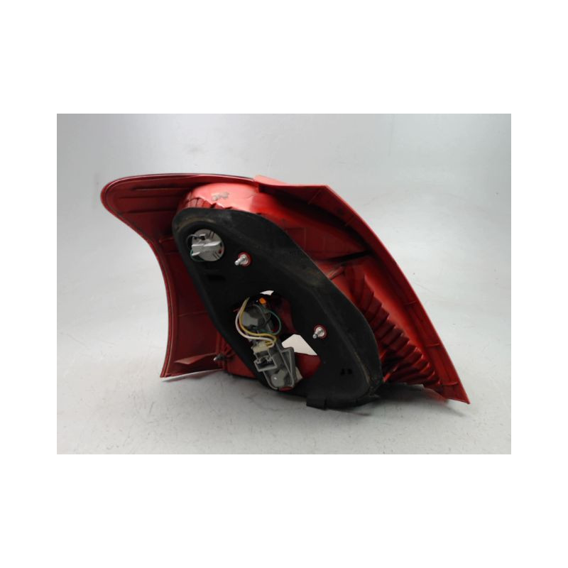 FEU ARRIERE DROIT TOYOTA YARIS II Phase 1 2005-2009