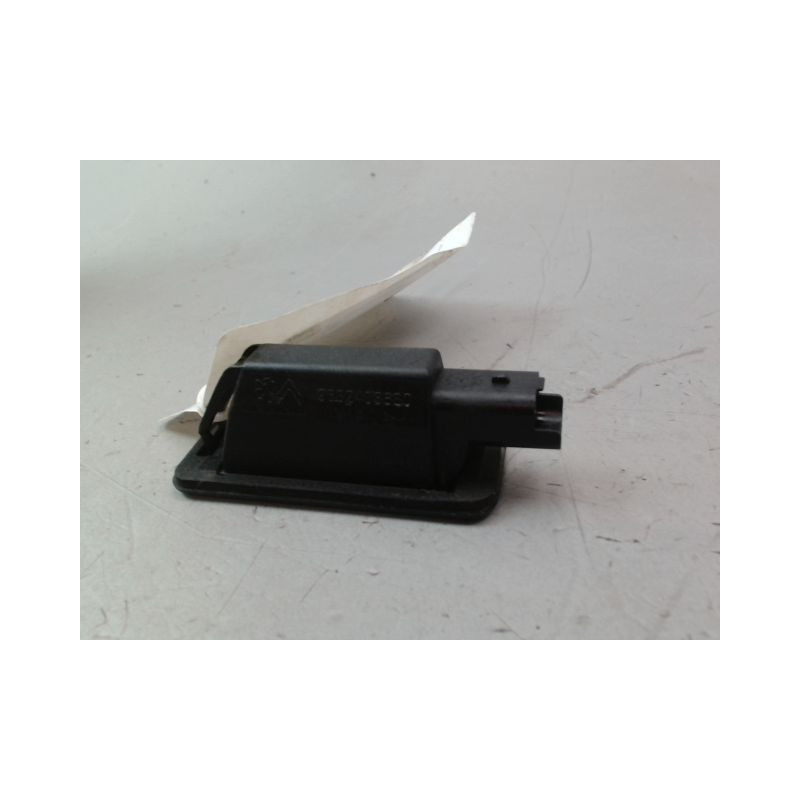 ECLAIREUR PLAQUE DE POLICE PEUGEOT 208 Phase 1 2012-...
