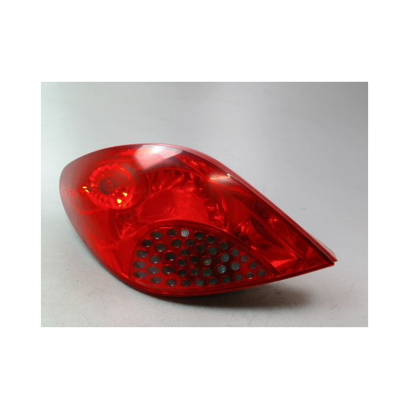 FEU ARRIERE GAUCHE  PEUGEOT 207 2006-2013