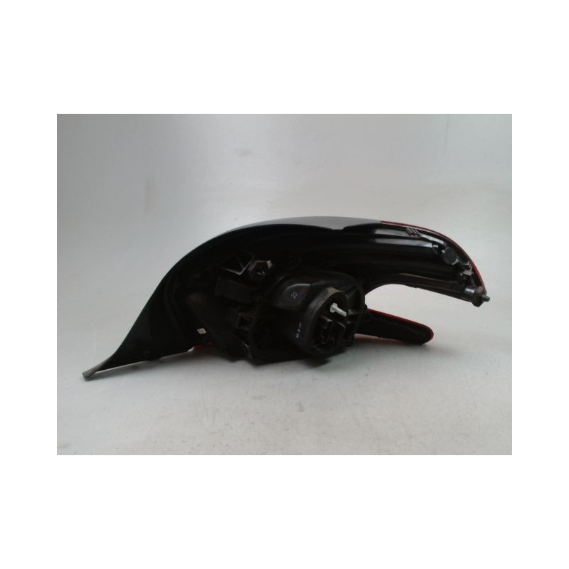 FEU ARRIERE GAUCHE  PEUGEOT 208 Phase 1 2012-...