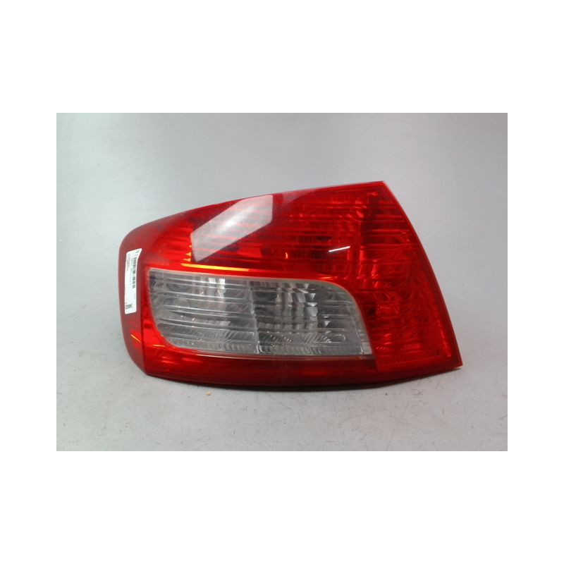 FEU ARRIERE GAUCHE  PEUGEOT 407 BERL. Phase 2 2008-2011