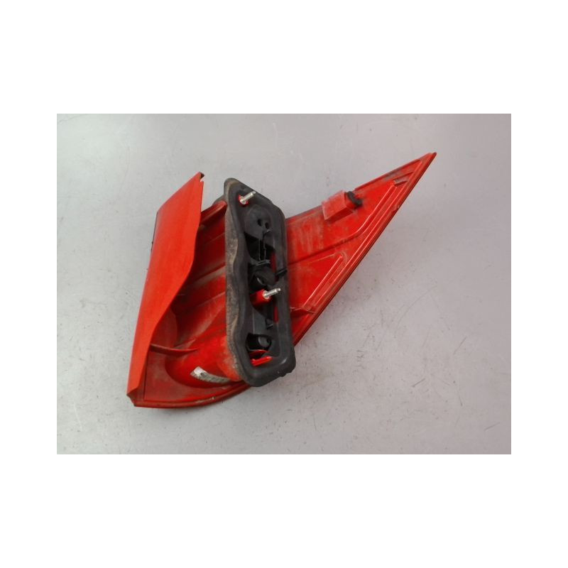 FEU ARRIERE GAUCHE  PEUGEOT 1007 2005-2010