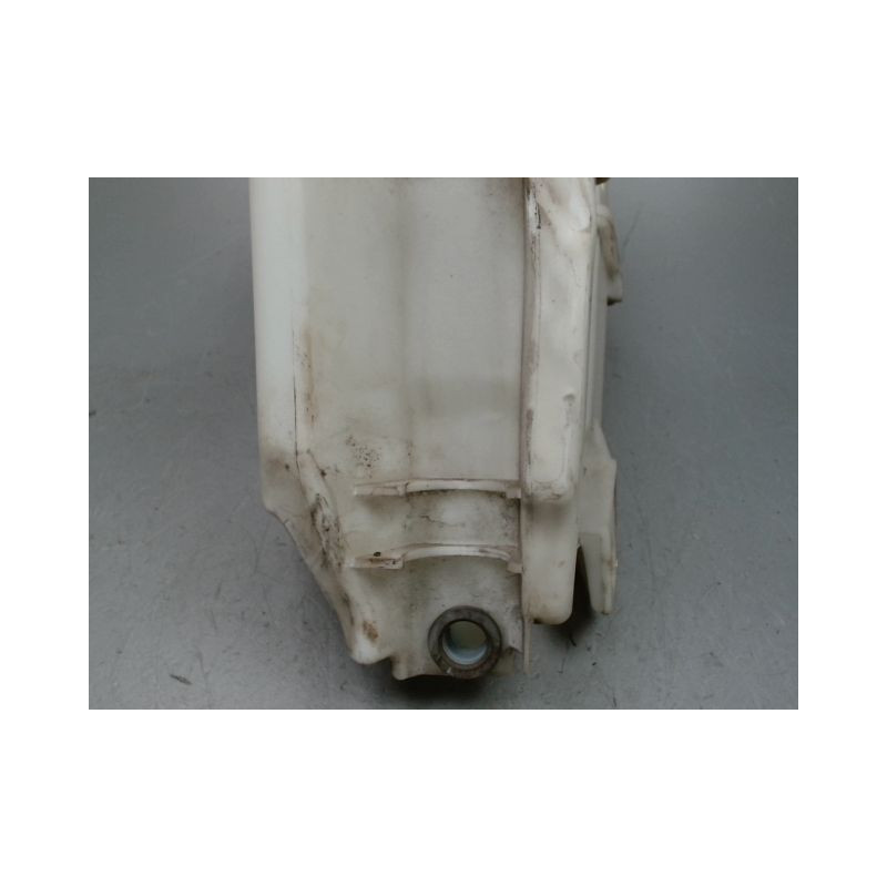 RESERVOIR LAVE-GLACE AVANT NISSAN JUKE