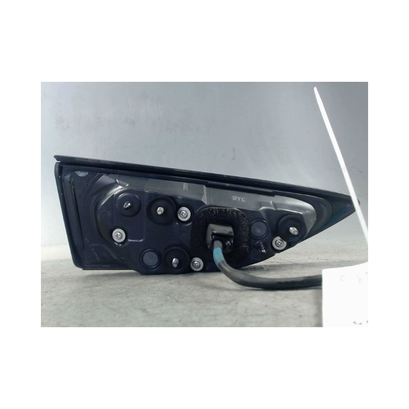 FEU ARRIERE INTERIEUR DROIT MAZDA MAZDA 3  5P