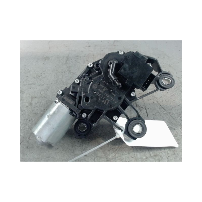 MOTEUR ESSUIE-GLACE ARRIERE VOLKSWAGEN POLO 2005-