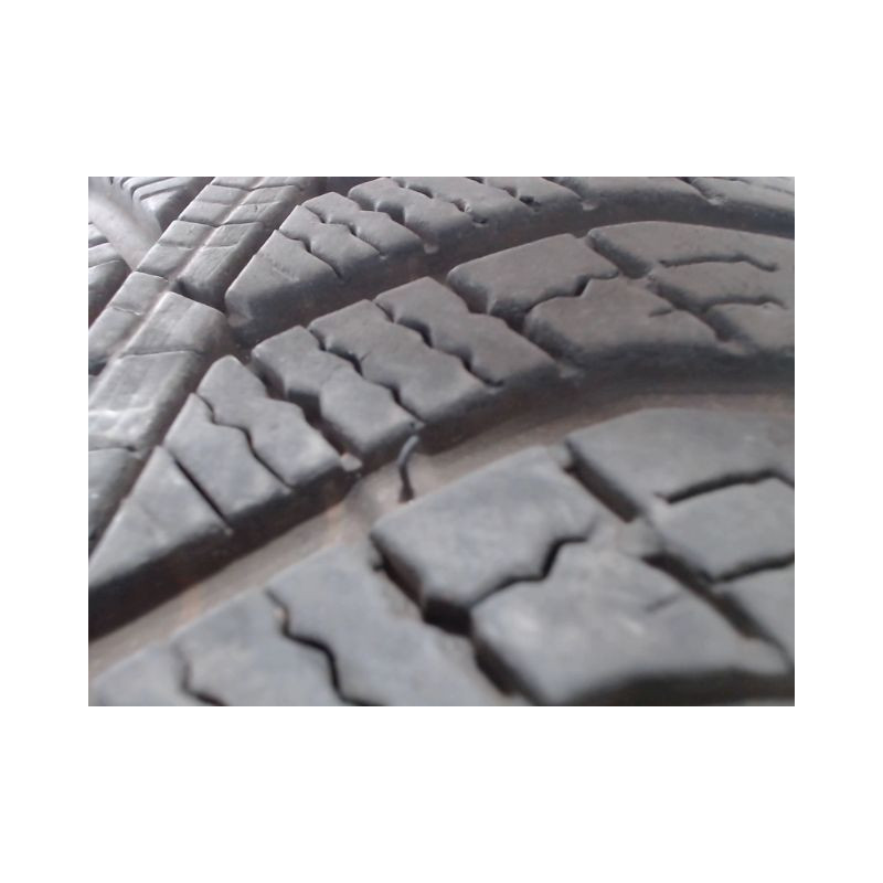 Paire de pneus KUMHO SOLUS 4S HA31 185 55 16 87 V