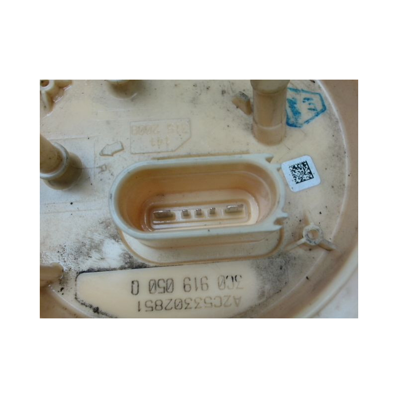 POMPE CARBURANT IMMERGEE VOLKSWAGEN PASSAT 2005-