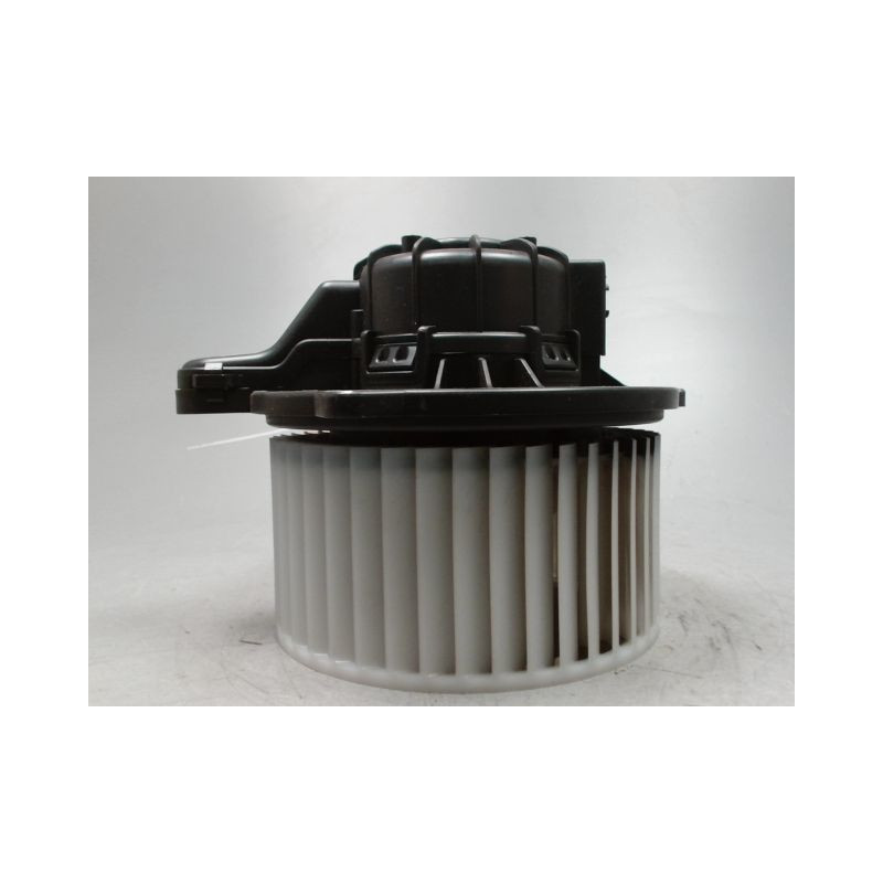 MOTEUR VENTILATEUR CHAUFFAGE KIA SPORTAGE