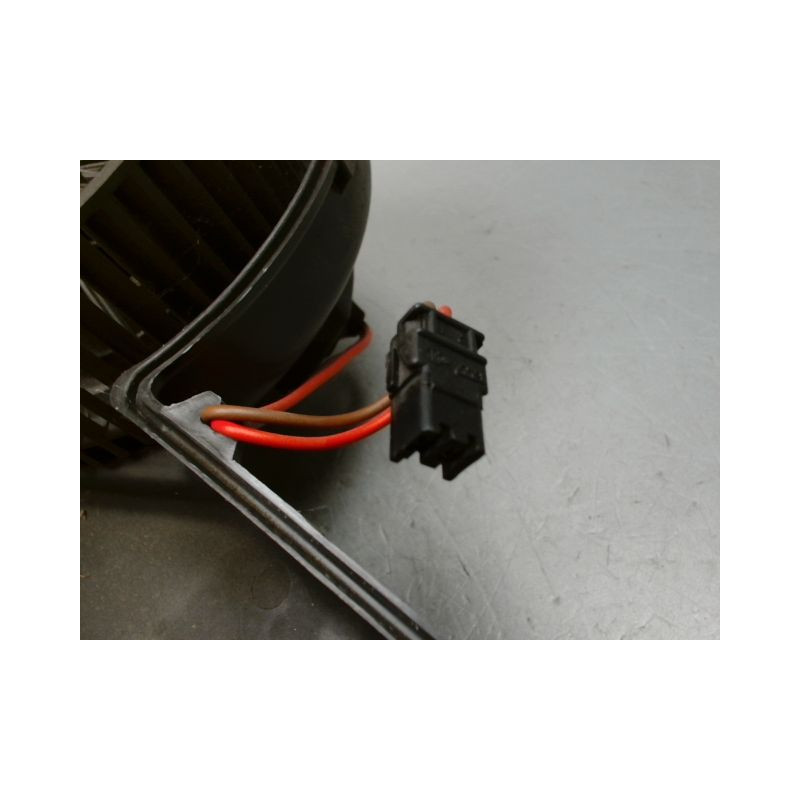 MOTEUR VENTILATEUR CHAUFFAGE RENAULT TWINGO 93-98