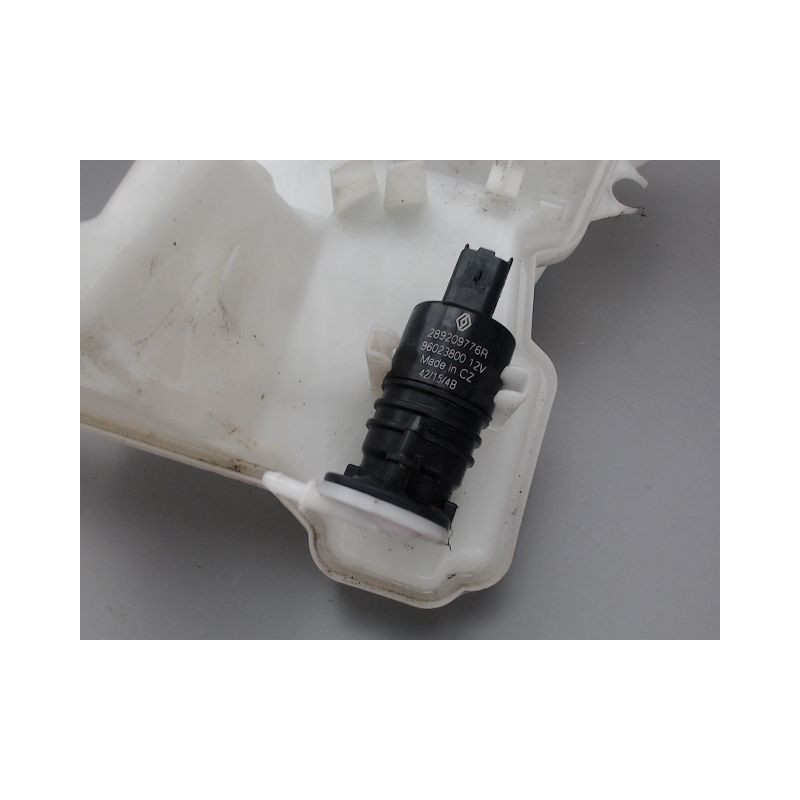 RESERVOIR LAVE-GLACE AVANT RENAULT KADJAR