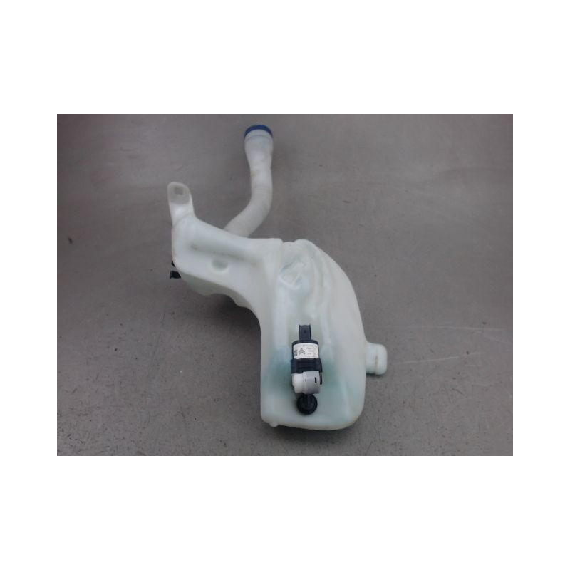 RESERVOIR LAVE-GLACE AVANT PEUGEOT 307