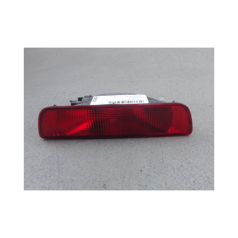 FEU BROUILLARD CENTRAL ARRIERE NISSAN MICRA