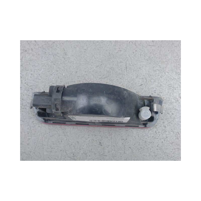FEU BROUILLARD CENTRAL ARRIERE NISSAN MICRA