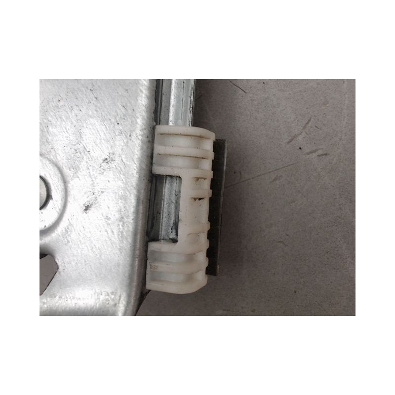 MECANISME LEVE-GLACE AVANT DROIT RENAULT CLIO